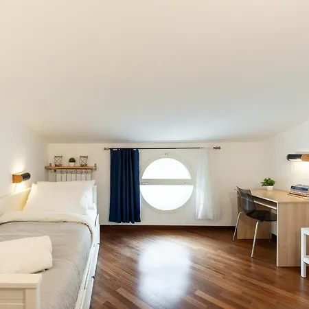 Ermes - 2 With Private Bathroom Milánó