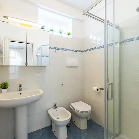 Apartman Ermes - 2 With Private Bathroom